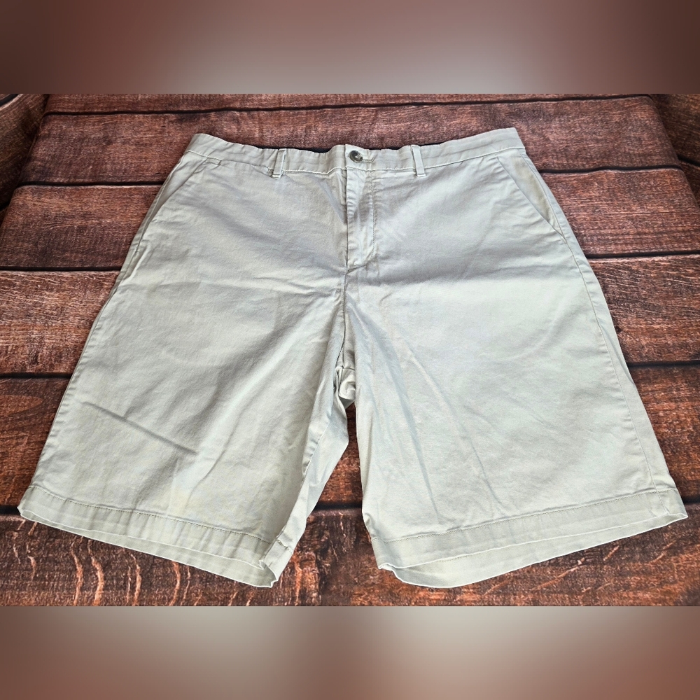 Calvin Klein Men's Casual Flat Front Tan Shorts Size 34 Khaki Chino F-2043